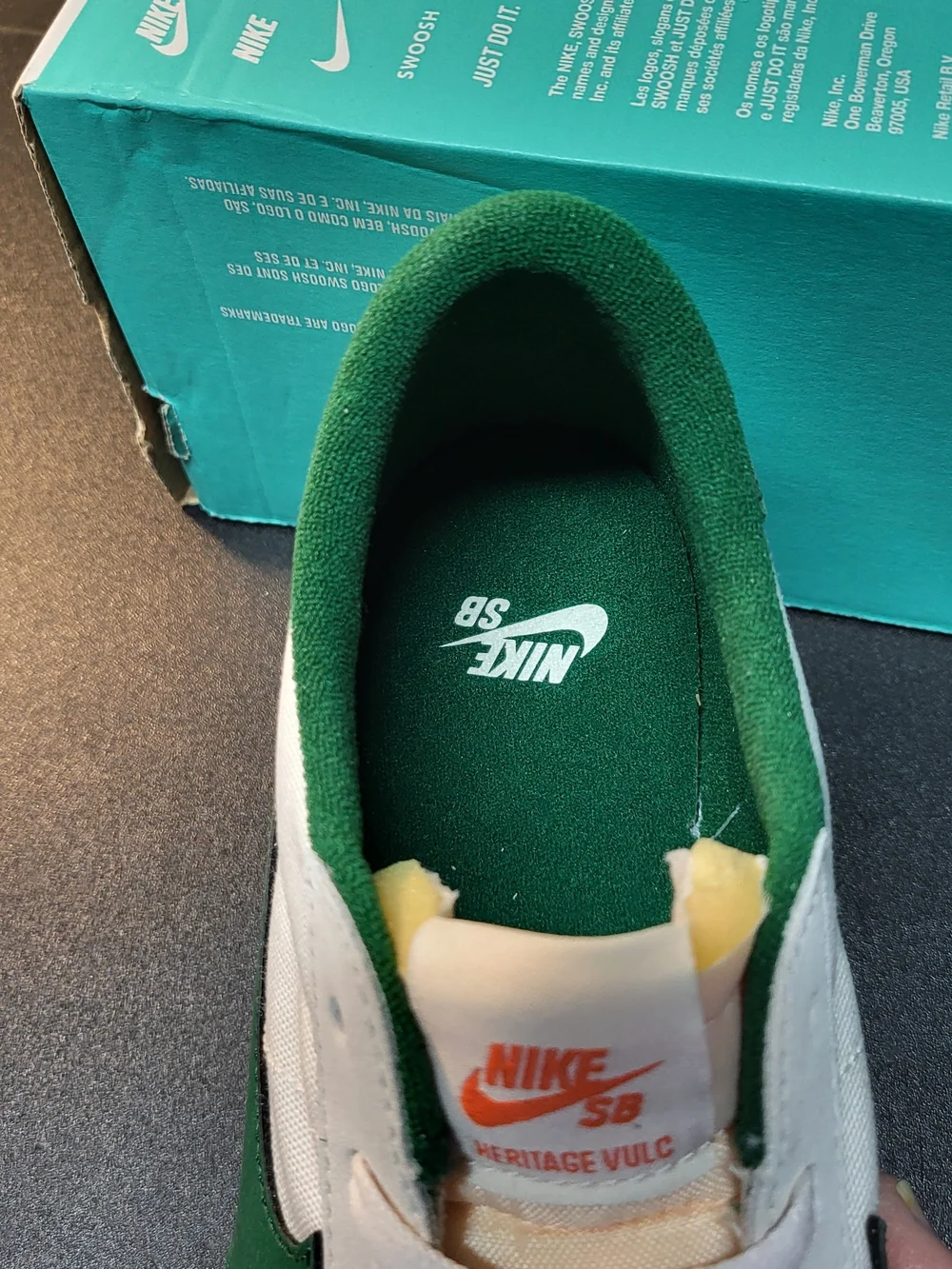 Nike men’s low